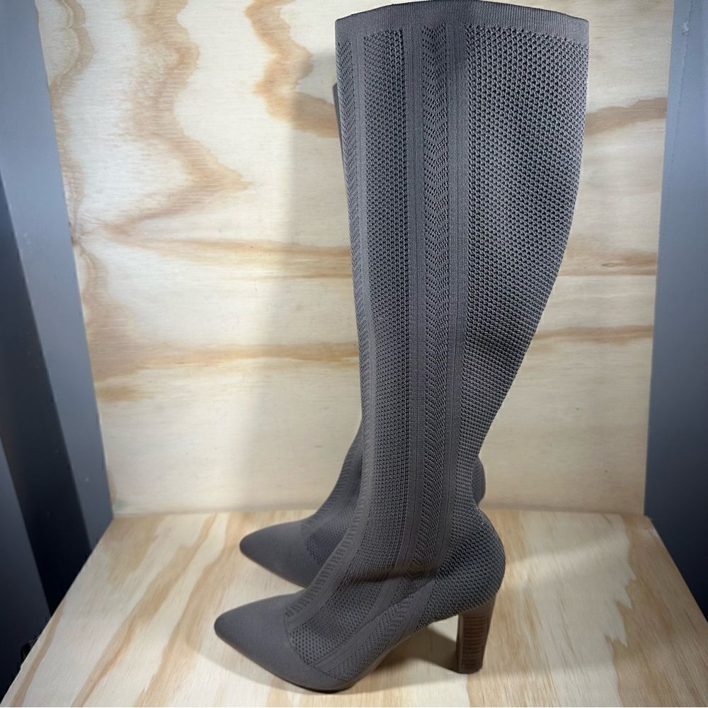 Charles David Tall Knit Boots Women’s Size 8